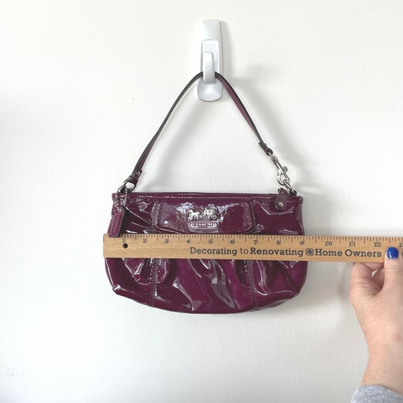 Coach Clutch Shoulder Bag Purse - Shiny Purple - Picture 6 of 7